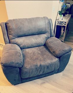 Ashley furniture recliner chair 