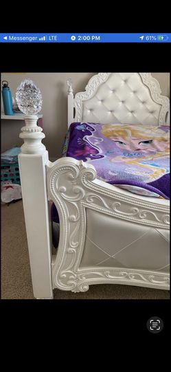 Ashley exquisite poster bed hotsell