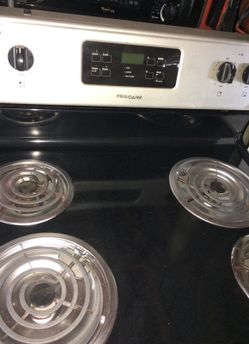 Frigidire Stove
