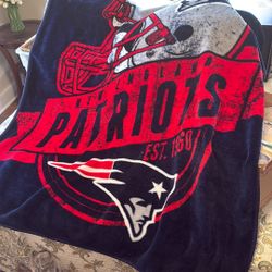 Patriots Throw Blanket