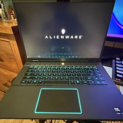 Alienware m16 r2 2024
