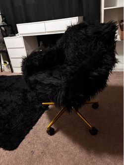 Furry Black and gold Computer Chair and Matching Rug
