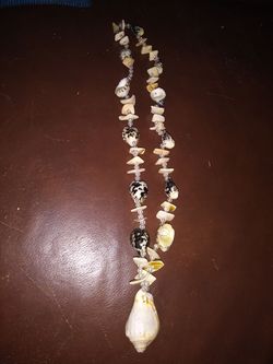 Shell necklace