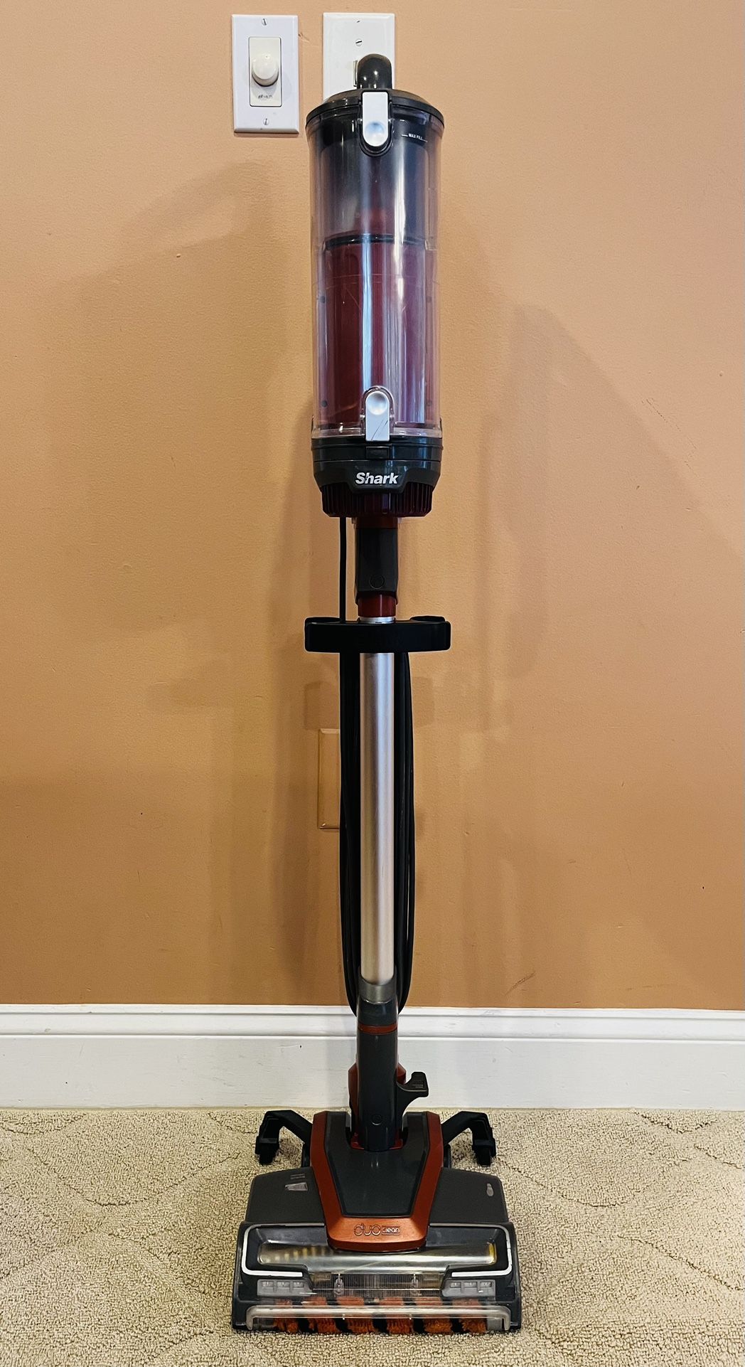 Shark Duo Clean Zero M Slim Vacuum Cleaner