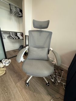Misolant Ergonomic Office Chair w/ Footrest & Headrest — Gray