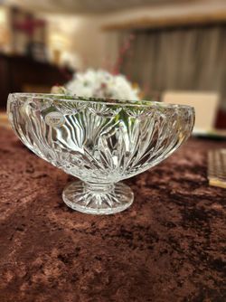 New Gorham vintage crystal pedestal bowl and Tiffany vase