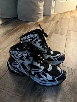 Balenciaga runners