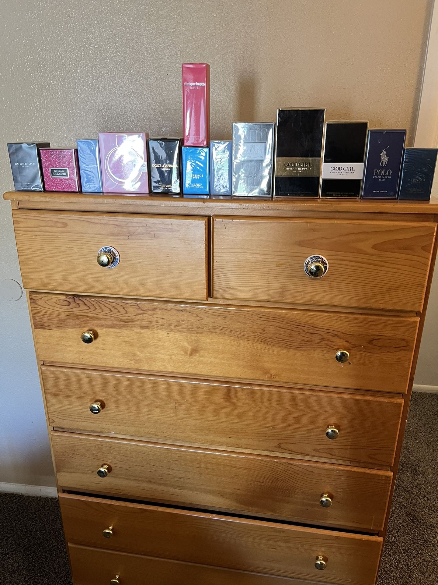 Perfumes & Colognes