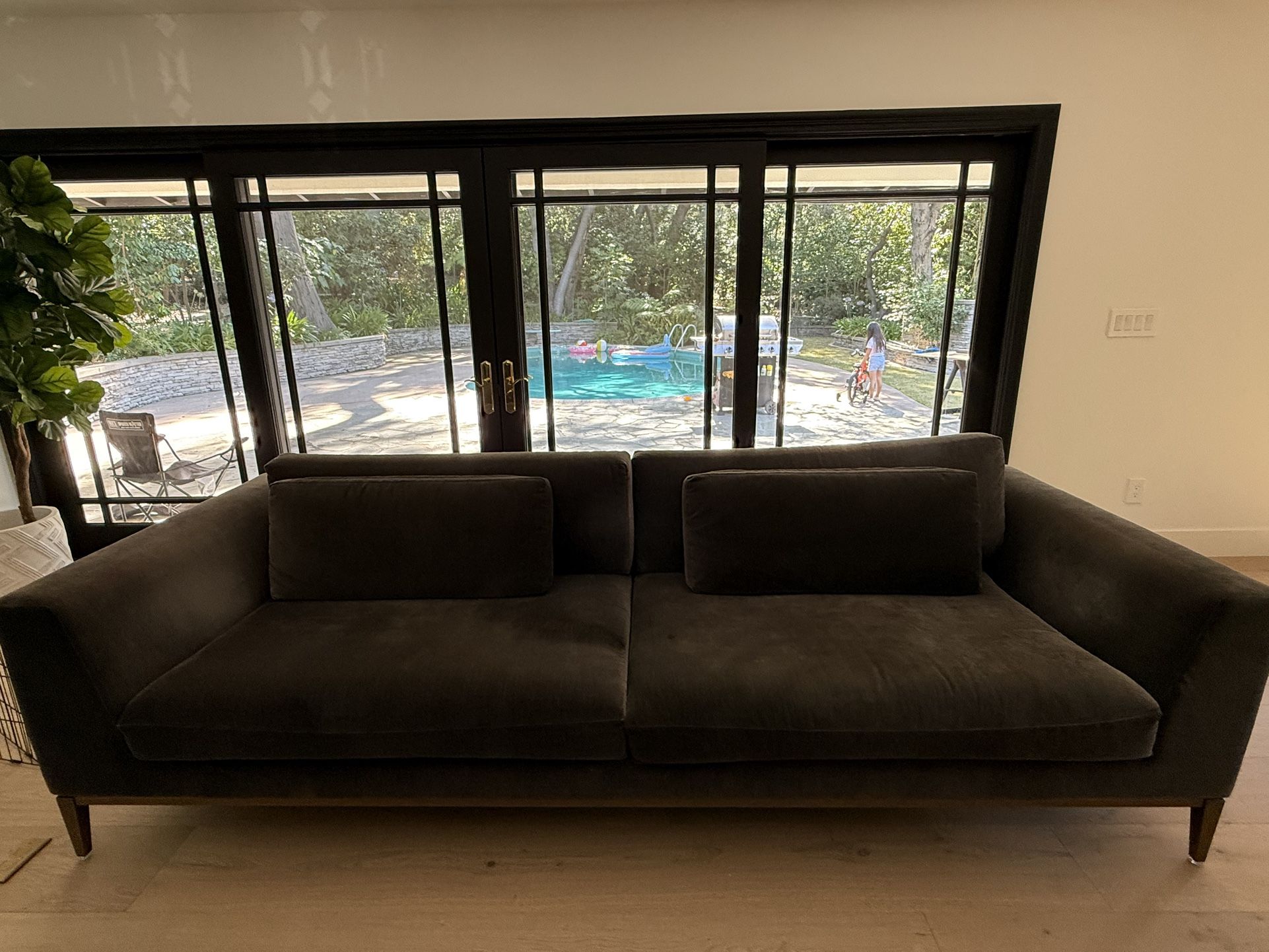 Rh Couch