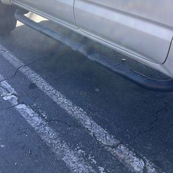 Side steps bar for sale for Toyota Tacoma 2001