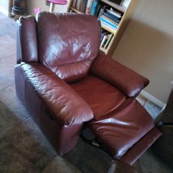Recliners  Rust Color $65  Black $45 Or Both for $100