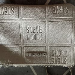 Steven Madden Pouch 
