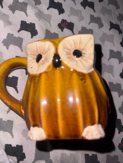 Vintage Cracker Barrel owl mug