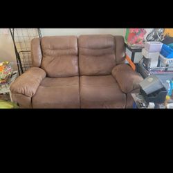 Love Seat With Electric Recliner And USB Plug On Both Sides