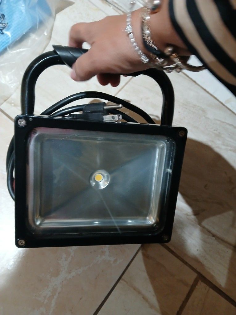 Flood Light ...