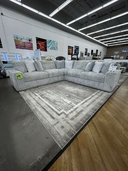 🏷️ Labor Day Mega Sale — Ashley Stupendous 3pc Sectional