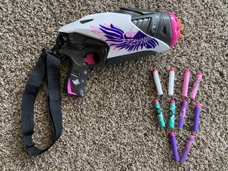 Nerf gun “Rebelle” model, darts included