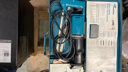 Makita JR3000V Recipro Saw with Case