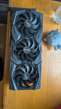 AMD ASUS ROG Strix 5700 triple fans