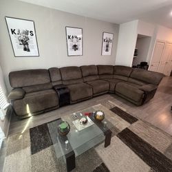Power Reclining Sectional Sofa w/ Console – Great Condition