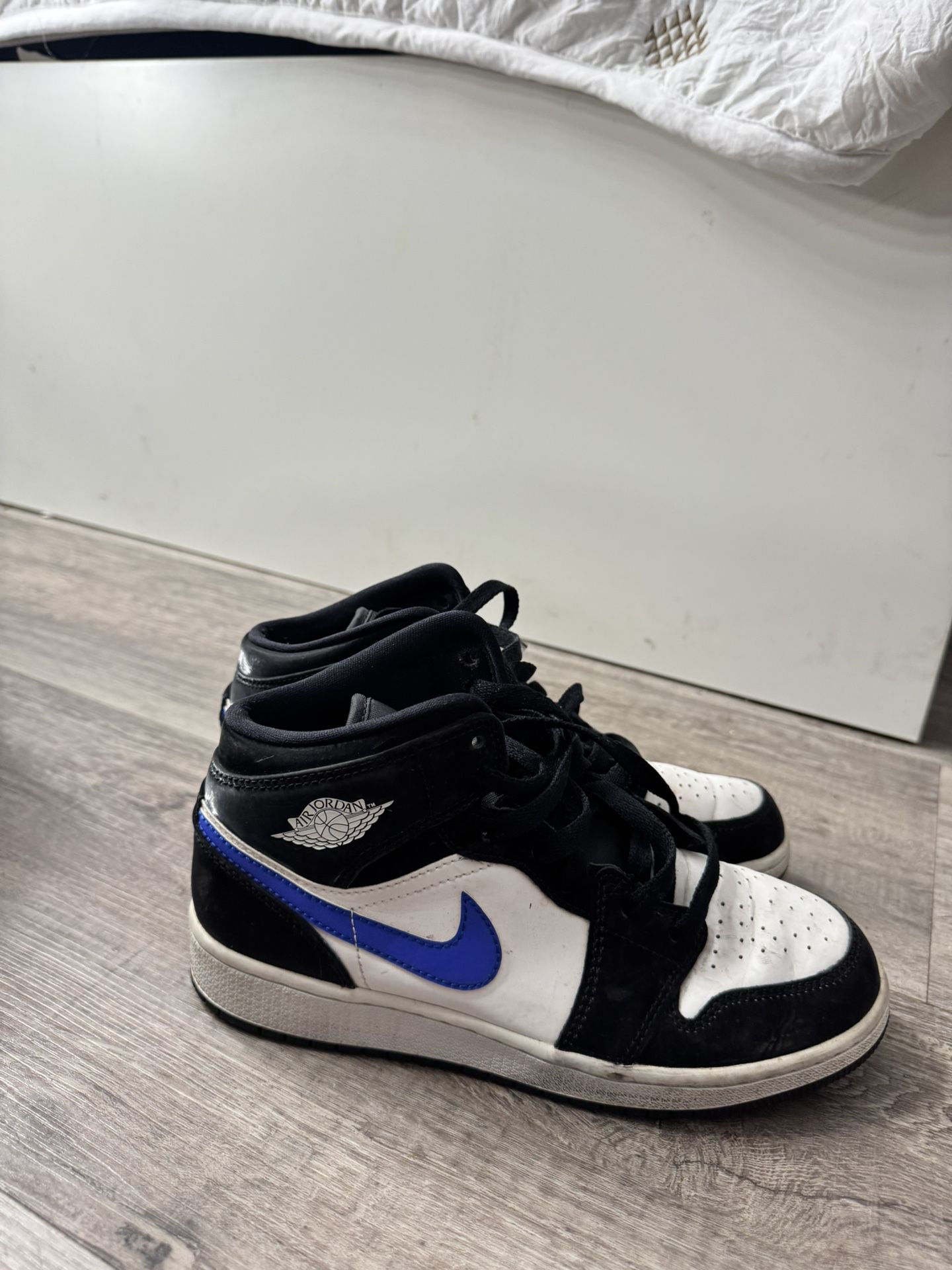 Air Jordan 1 mid Blacker Racer Blue