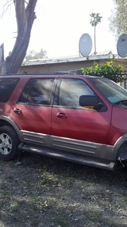 2003 Ford for parts. Pates {contact info removed} send tex