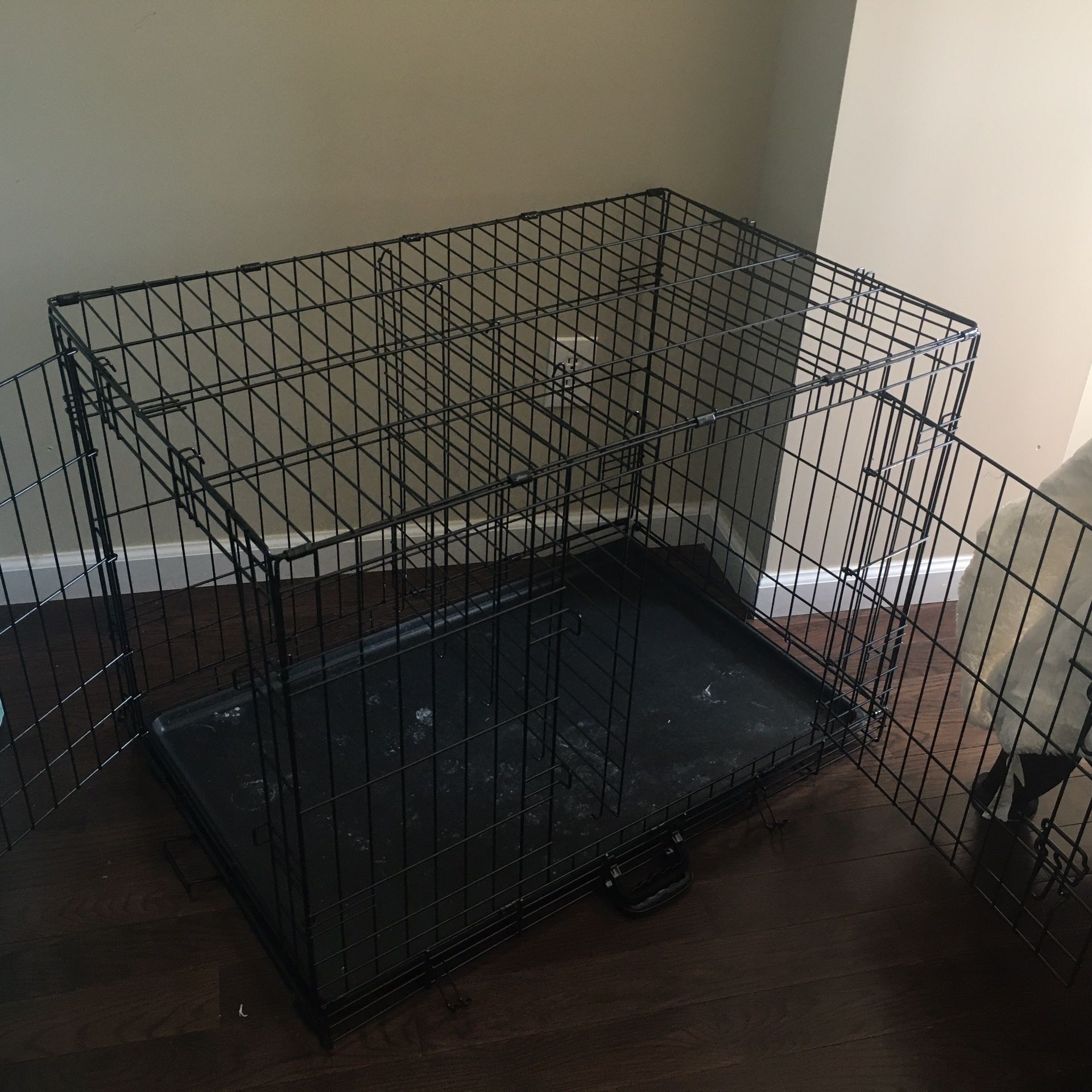 Dog crate 2’x3’