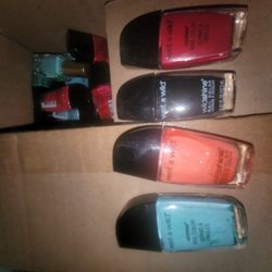 Wet n Wild box of 32
Wild Shine Nail Color, Red,pink orange and breeze
Mix colors