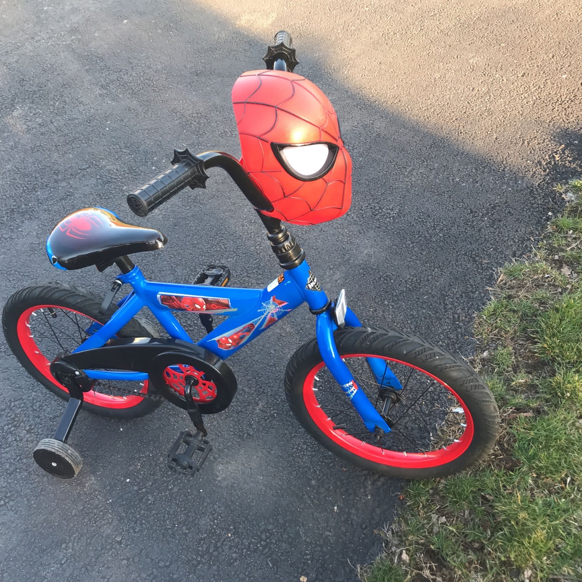Spiderman hotsell training wheels