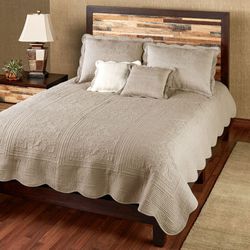 King quilt with 2 shams and a pillow.