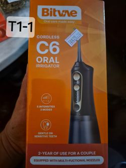 Cordless c6 oral irrigator
