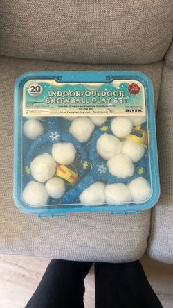 Indoor/outdoor Snowball play set