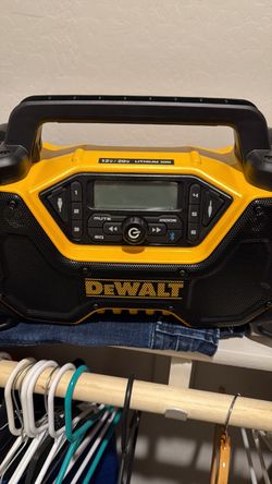 DeWalt 12V/20V Bluetooth Job Site Radio