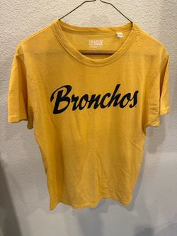 League Classic Fit Yellow Bronchos Graphic Crew Neck T-Shirt Adult S