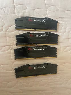 G.Skill Ripjaws V DDR4 RAM Kit (4 Sticks) like new.
