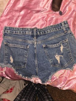 Size 28 forever 21 shorts