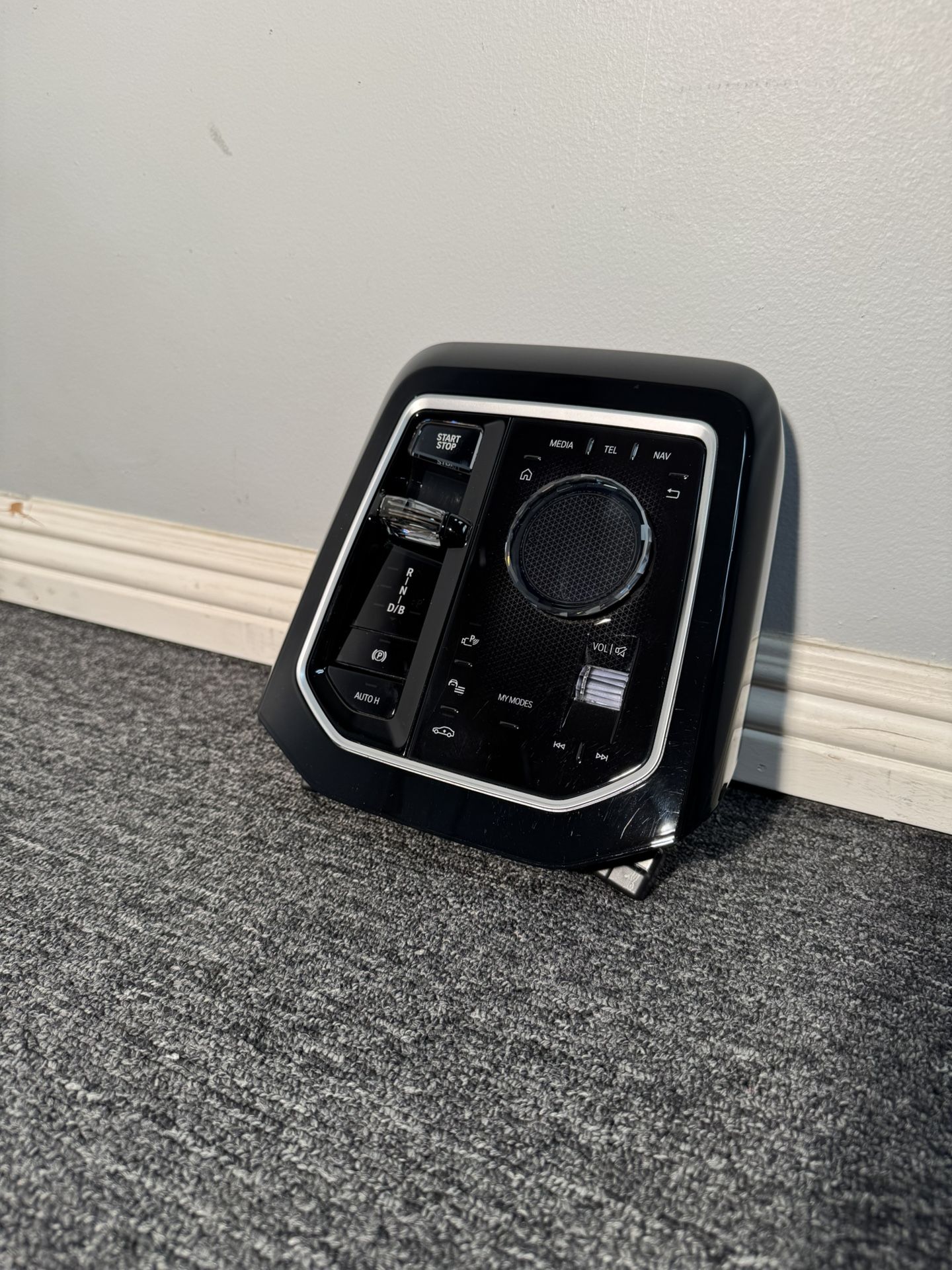 BMW G70 OEM Center Console iDrive Control Unit – 2023–2025