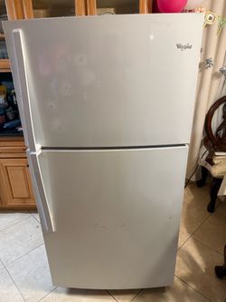 Whirlpool Top-Freezer Refrigerator