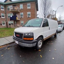 2005 GMC Savana 3,500 