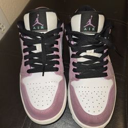 Jordan 1 Low SE 'Violet Shock

