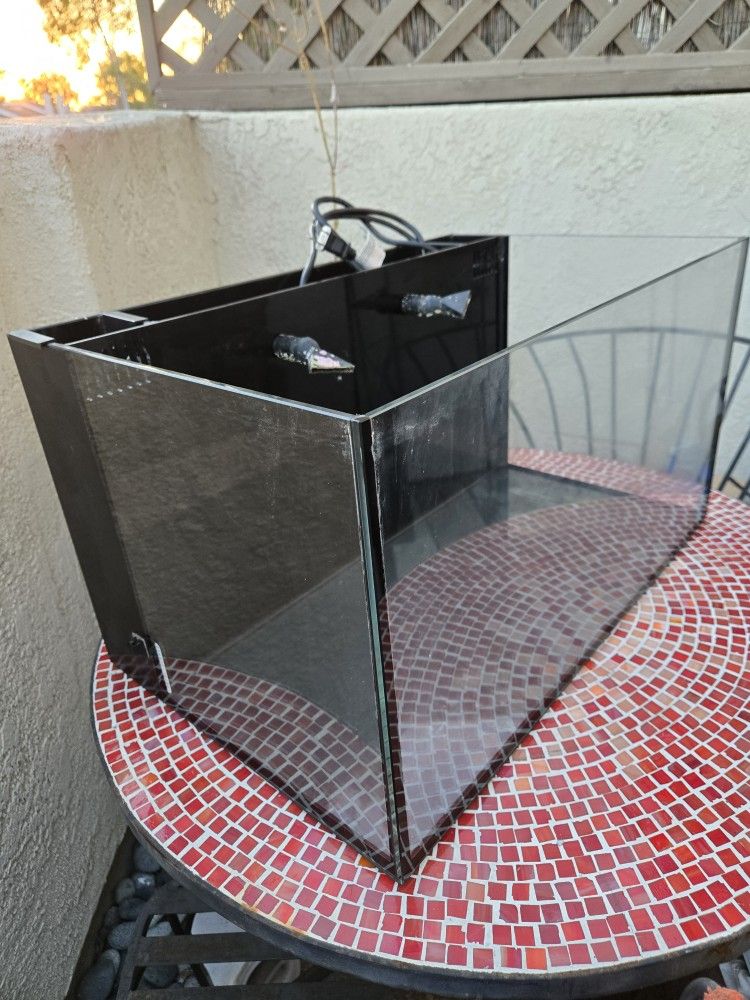 Innovative Marine Fusion | 20 Gallon All-in-one Aquarium [Desktop]