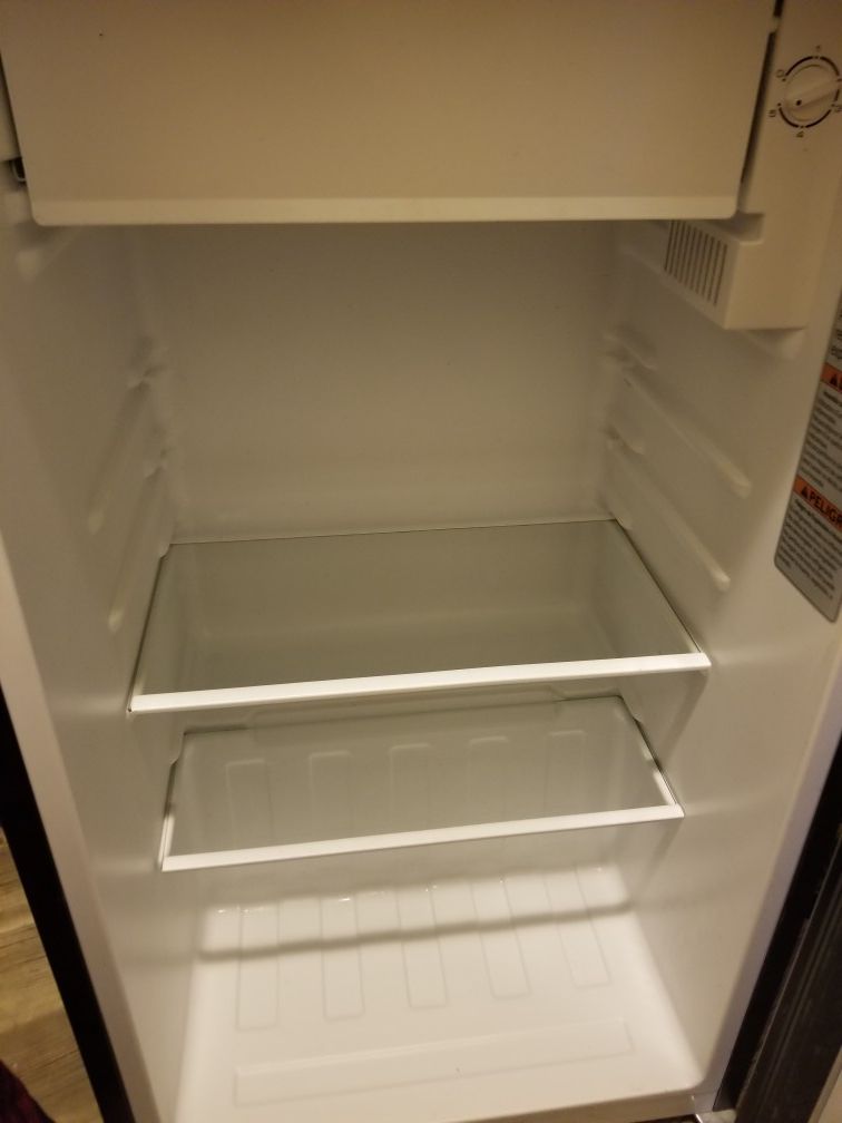 Haier, mini fridge