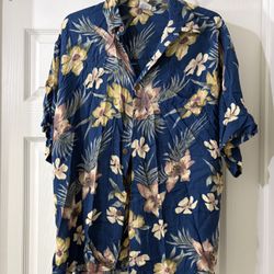 Makai Beach Wear Men’s Hawaiian Floral Shirt