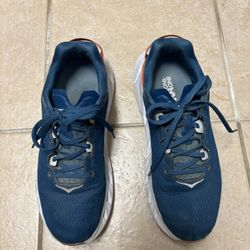 Woman’s Hoka Tennis Shoe