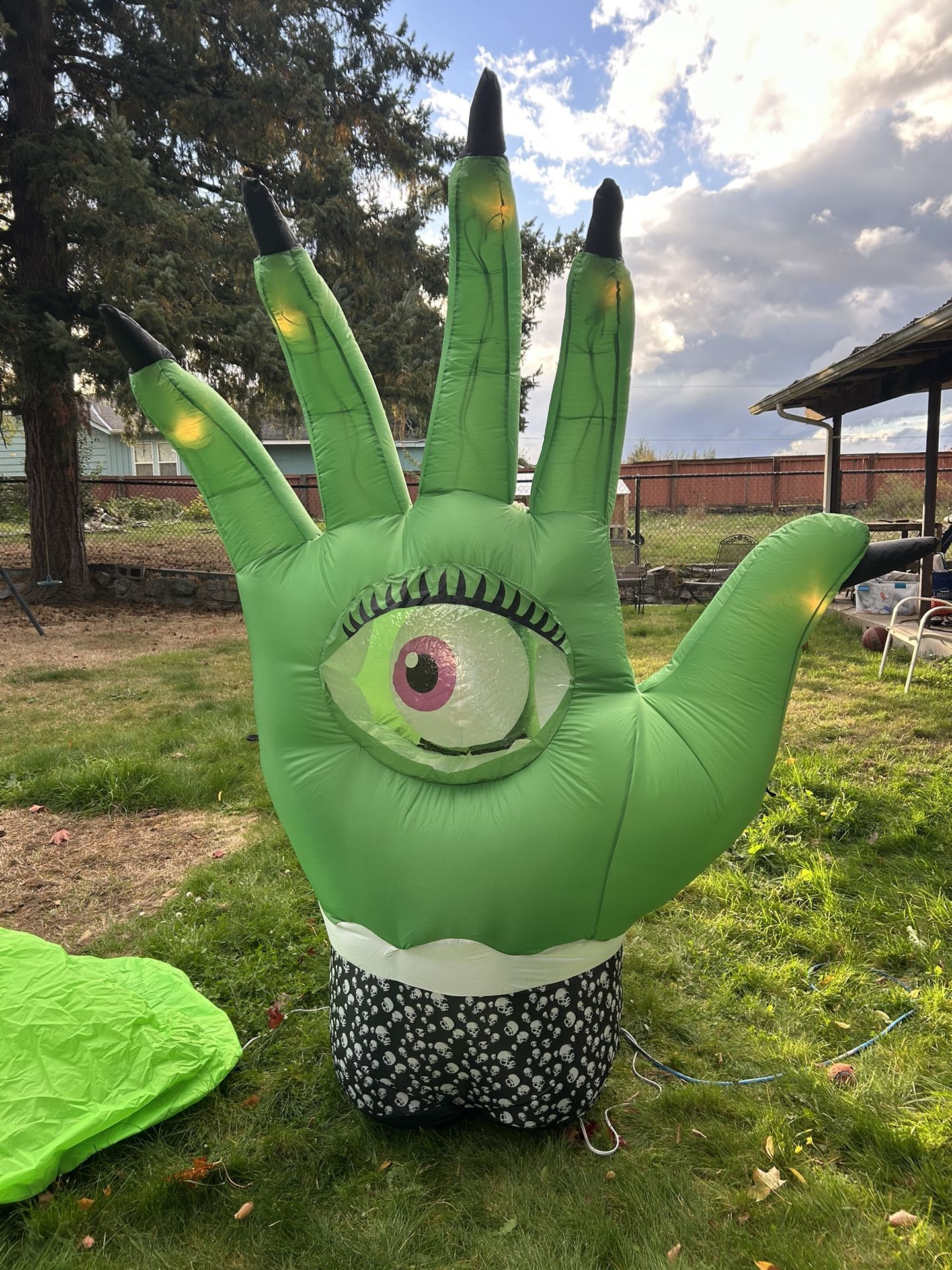 Gemmy Airblown Inflatable Kaleidoscope Mystic Hand 7.5 Ft Halloween Yard Decor