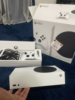 Xbox Series S Bundle for Sale