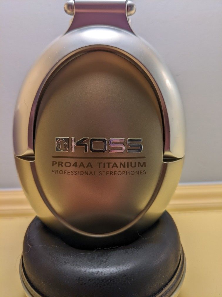 KOSS PRO 4AA Titanium Headphones