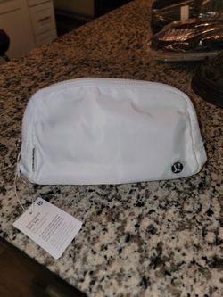 Lululemon Everywhere Belt Bag White Brand New 