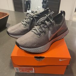 Nike React Infinity Run Flyknit