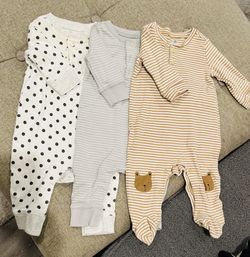 0-3 mon Gap Baby Onesies 